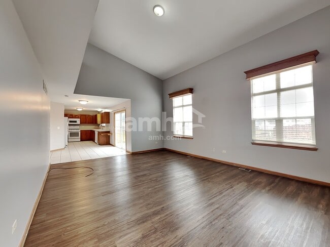 25715 S Jasmine Ln, Monee, IL 60449 - photo 5