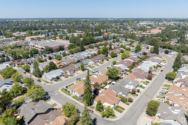 Meadow Oaks is fairly small but in the thick of things to do.