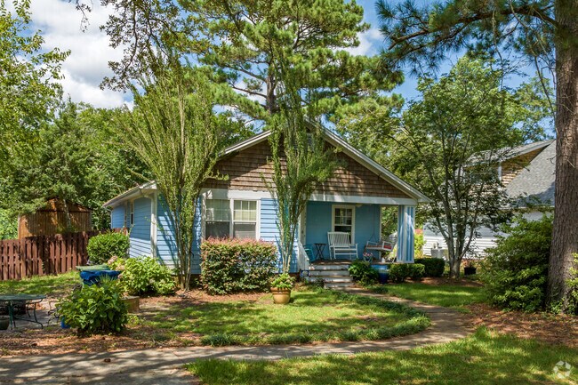 Some homes in Empie Park have cozy front porches.