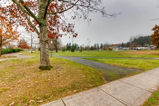 3840 SE 102nd Ave Unit B, Portland, OR 97266