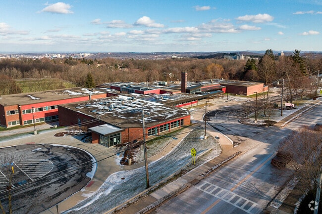 Onondaga Hill Middle School is a highly rated, public school located in SYRACUSE, NY.