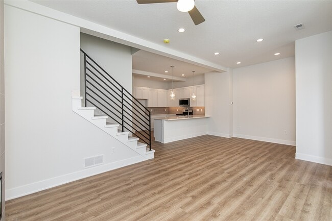 221 Maple St, Des Moines, IA 50309 - photo 6