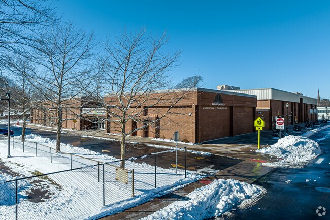 R.J. Kinsella Magnet School of Performing Arts has a student-teacher ratio of 13 to 1.