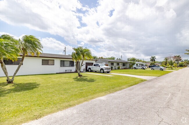 Wake up to a quiet neighborhood in Modello, FL.