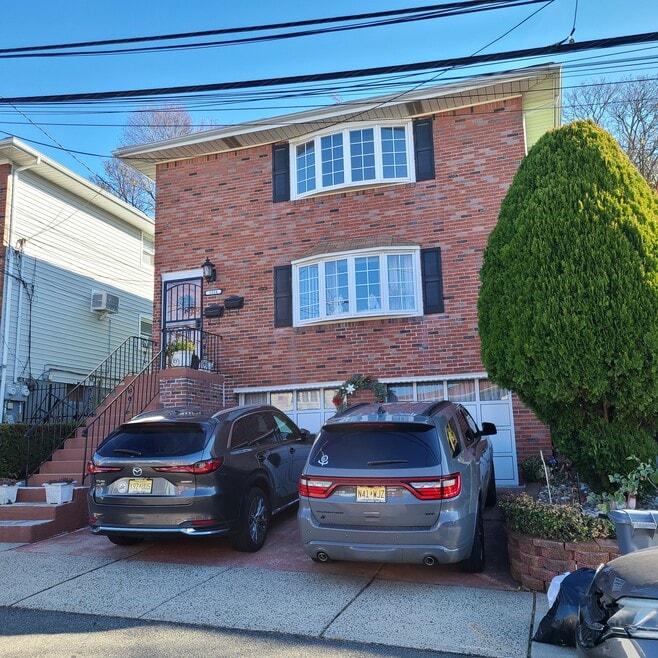 5204 Meadowview Ave unit 2, North Bergen, NJ 07047 - photo 1