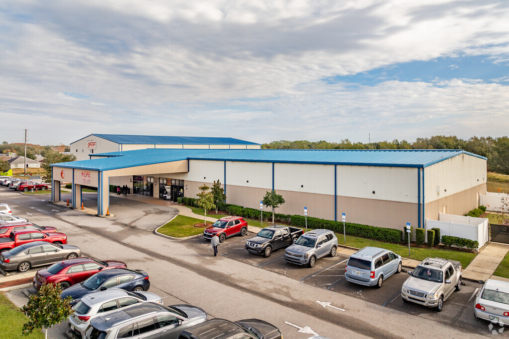 Hope Preparatory Academy is a private school serving 70 students in grades 6-12 in Groveland.