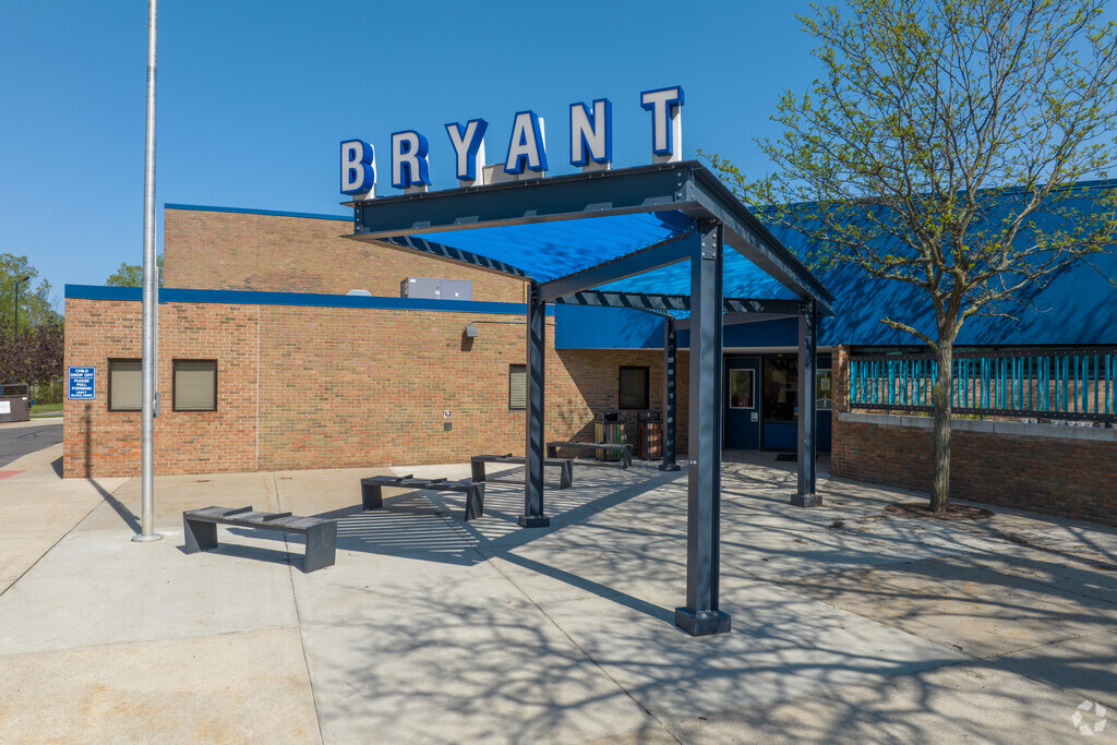 Bryant Elementary School in Bryant neighborhood