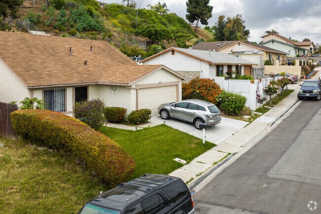 Residents enjoy the views and the rolling hills in Skyline.