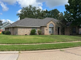 1601 S Lexington Dr, Bossier City, LA 71111