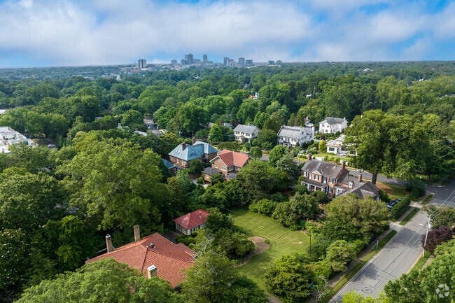 Five Points East is a well-established residential community 2 miles north of downtown Raleigh.