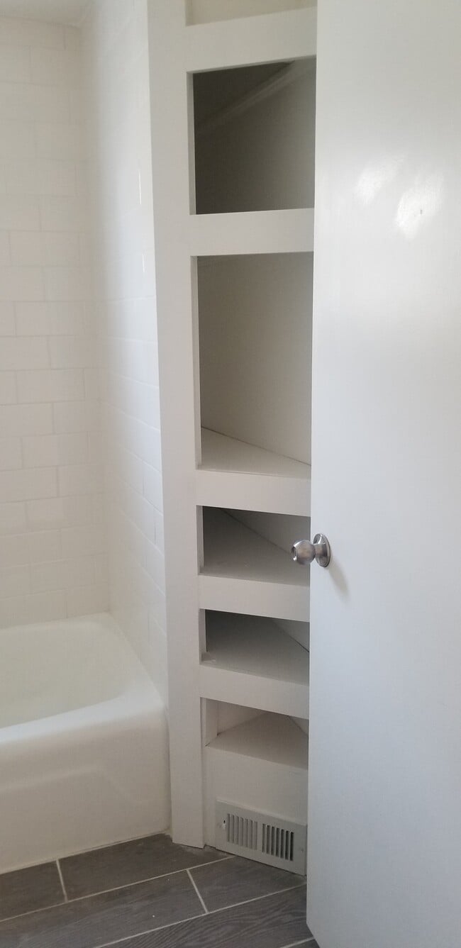 4417 N Keokuk Ave unit 1st floor, Chicago, IL 60630 - photo 6