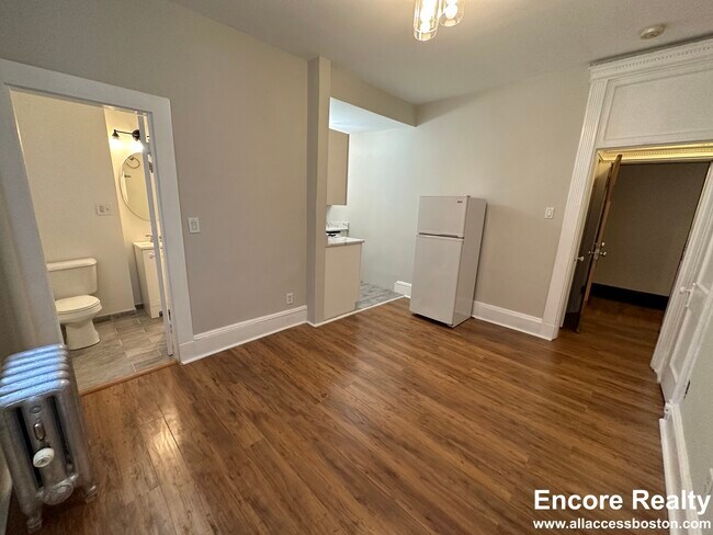 38 Hemenway St unit 15M, Boston, MA 02115 - photo 2