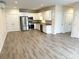 85 Lowell St Unit 1, Peabody, MA 01960