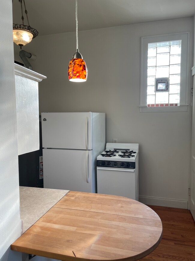 1173 7th St W unit 4, Saint Paul, MN 55102 - photo 2