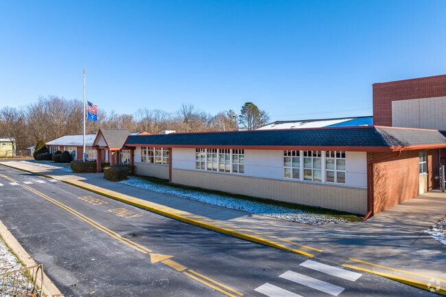 Country Dale Elementary School.
