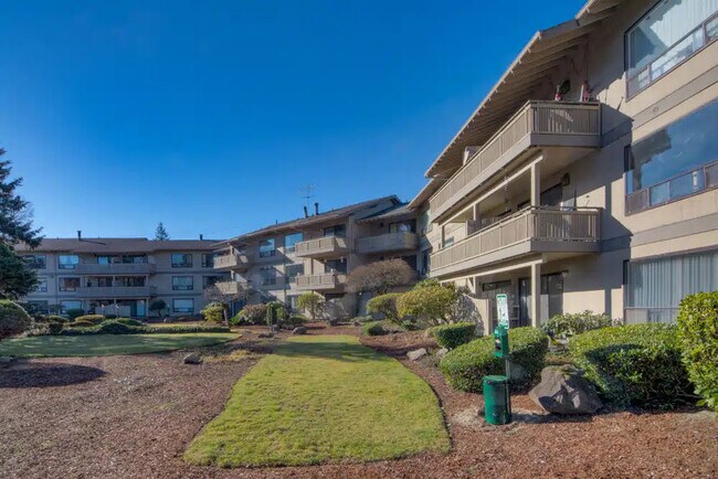 Riverfront Apartments, Auburn, WA 98002 - photo 3