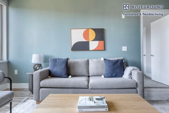 565 San Antonio Rd unit FL5-ID1422, Mountain View, CA 94040 - photo 2