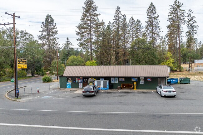 New Hope Market is a small market serving the New Hope area.