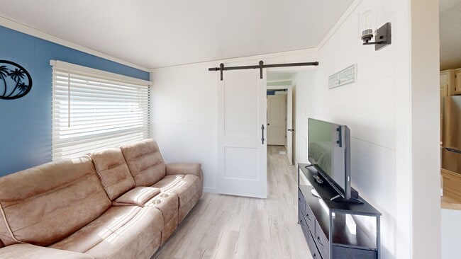 27 Lancer Dr, Nokomis, FL 34275 - photo 2