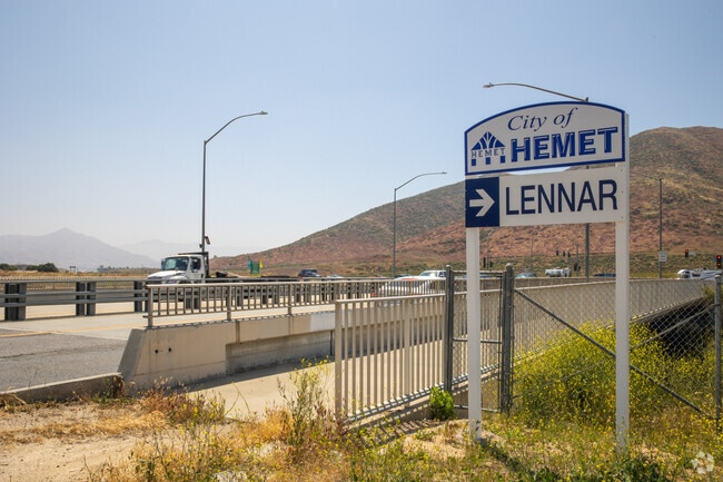 East Hemet offers a suburban feel within the larger Hemet community.