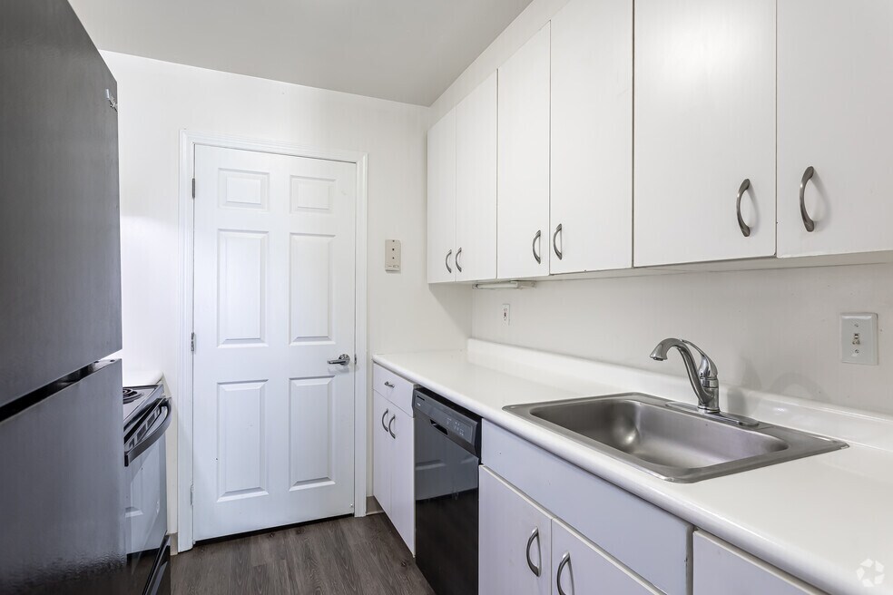 Ninth Square Apartments, New Haven, CT 06510 - photo 1