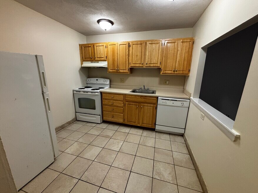 71 Gardner St unit 90-35, Allston, MA 02134 - photo 1