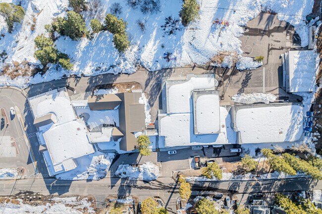 Tahoe Lake Elementary School cultivates confident learners in Tahoe.