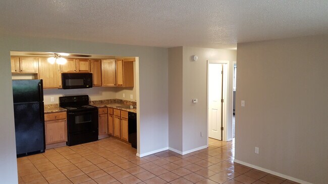 2704 E Scenic Ct unit Lower Unit, Sioux Falls, SD 57103 - photo 3