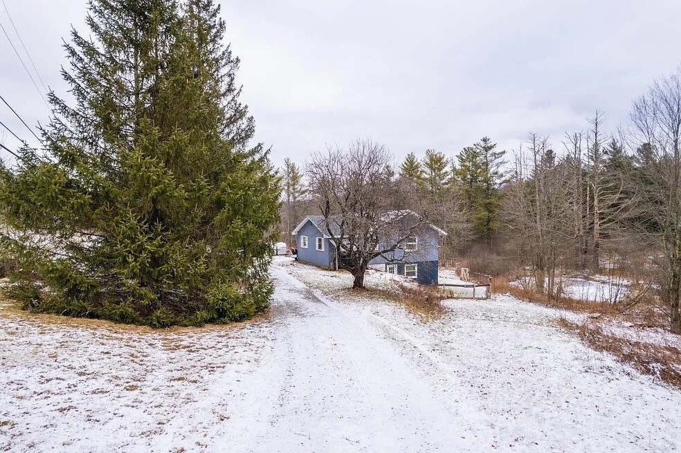 832 Vt-15, Underhill, VT 05489 - photo 1