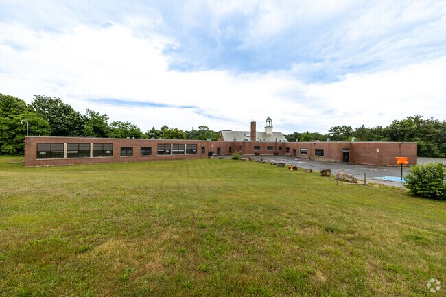 Cold Spring School in Plymouth offers programs for students from Pre-K to Grade 4.