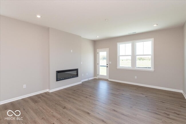 882 Rosebud Ln, Greenfield, IN 46140 - photo 2