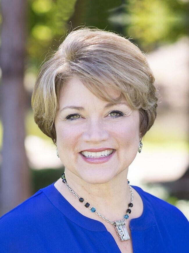 Donna Kelly