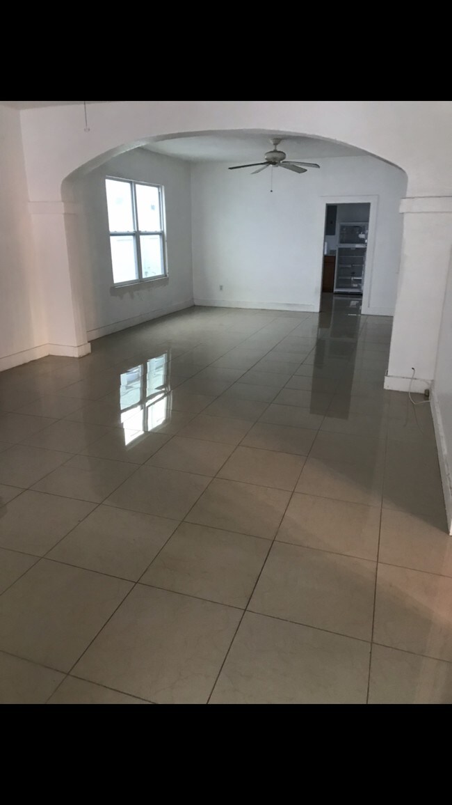 1021 SW 5th St unit 3, Miami, FL 33130 - photo 7