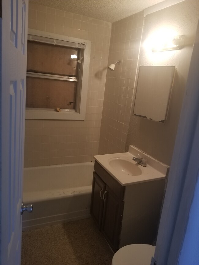 230 E 52nd Place N, Tulsa, OK 74126 - photo 6