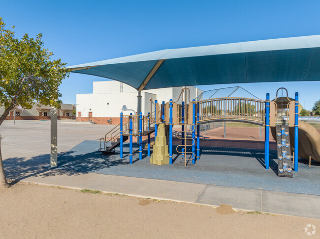 Where wisdom roars: Desert Thunder Elementary's impact in Goodyear.