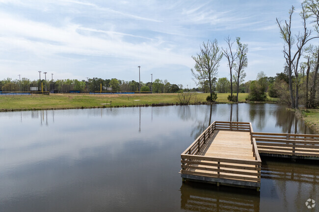 A small pond in Arab City Park is the best spot for easy access to fishing.