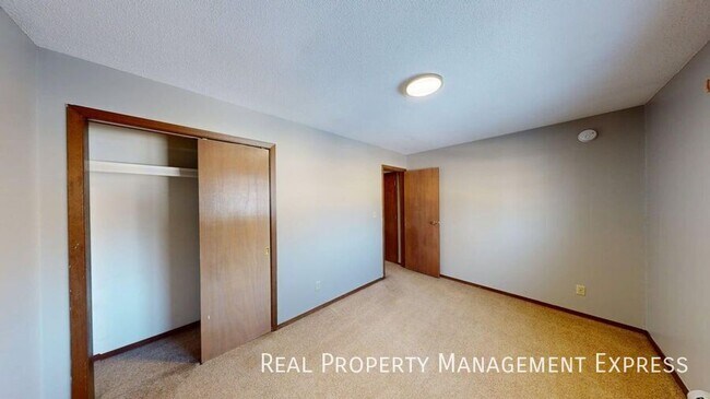 1011 S 2nd Ave unit 4, Sioux Falls, SD 57105 - photo 6