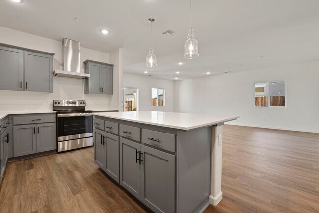 522 Bedfordshire Dr unit Main, Patterson, CA 95363 - photo 5