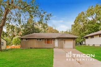 4832 Melrose Ln, Shawnee, KS 66203
