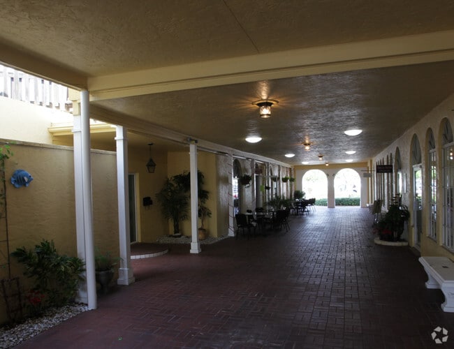 Burgundy Square, Venice, FL 34285 - photo 3