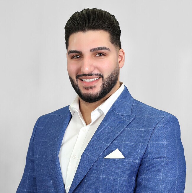 Agent Photo