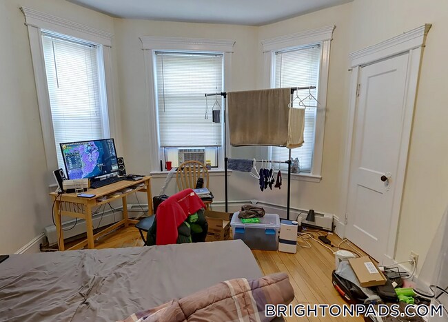 1422 Commonwealth Ave unit 5, Boston, MA 02134 - photo 5