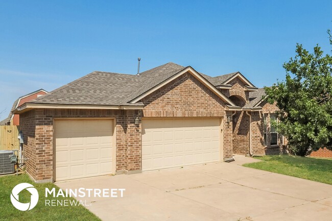 11305 NW 97th St, Yukon, OK 73099 - photo 4