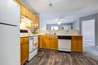 1100 Coopers Ridge Dr, Kannapolis, NC 28083