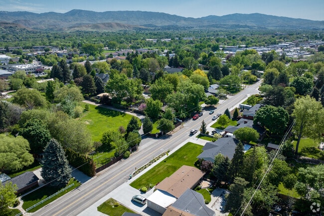 The homes in the West Boise area are nestled around shopping areas on tree-lined streets.