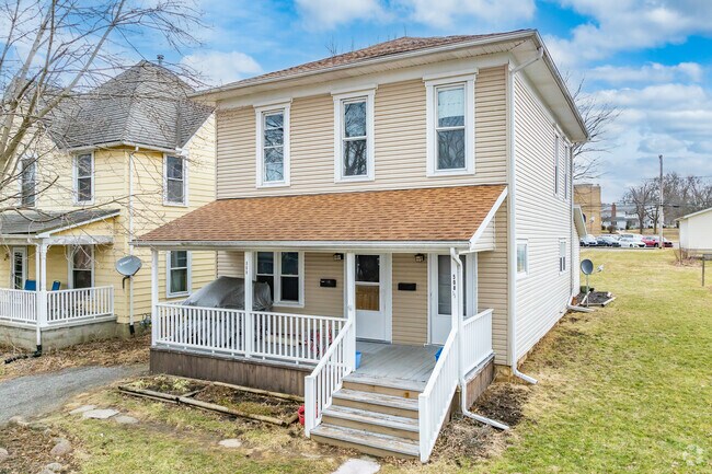 American foursquares can be found on many streets of Bellefontaine.