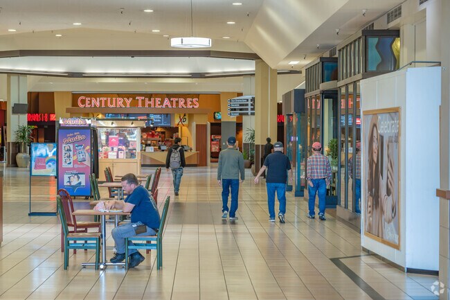 Go shopping at the conveniently located Federal Way Commons shopping mall.