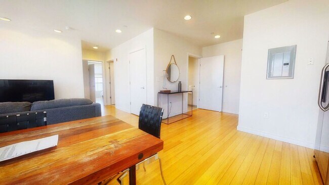108 E Brookline St unit 6L, Boston, MA 02118 - photo 6