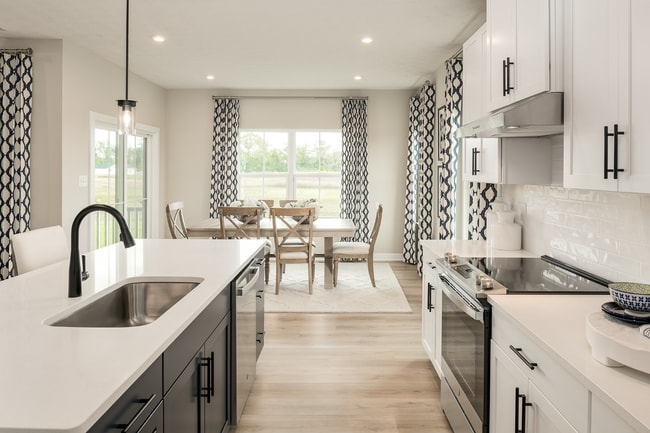 6883 Emerald Ln, Whitestown, IN 46075 - photo 3