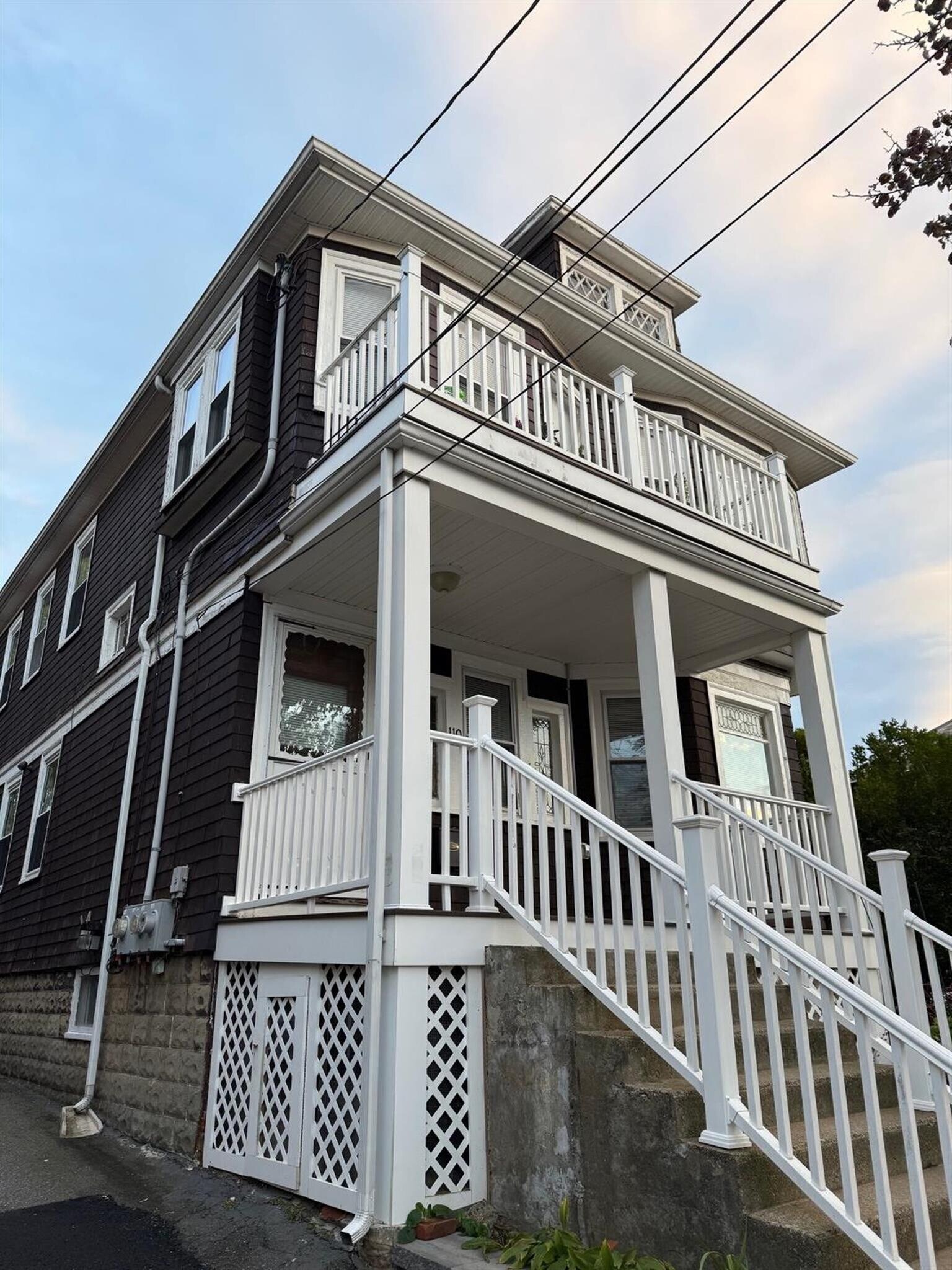 110 W Quincy St unit 1, Somerville, MA 02144 - photo 1